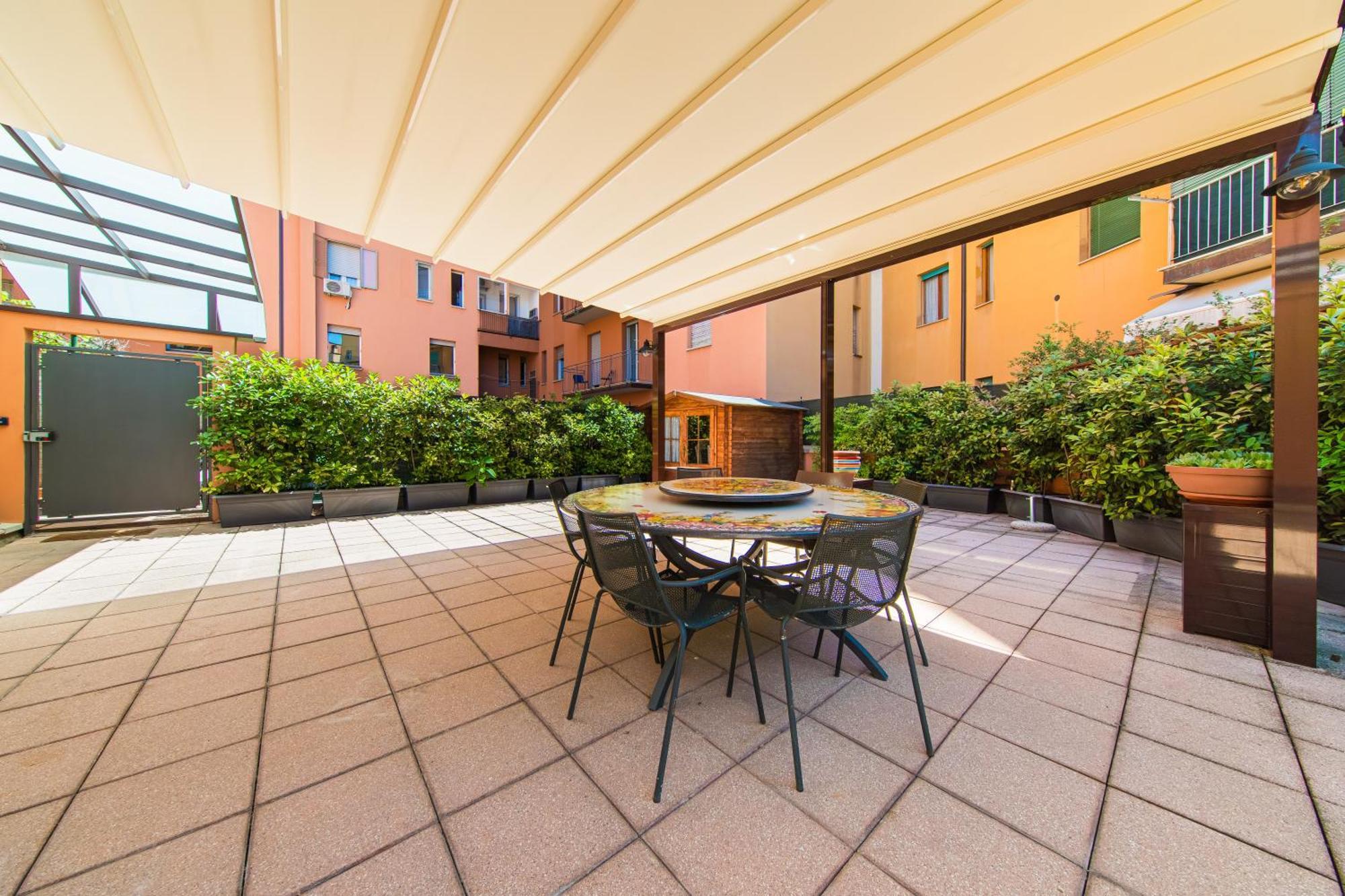 Nettuno Apartment - Private Garden In Bologna Center المظهر الخارجي الصورة
