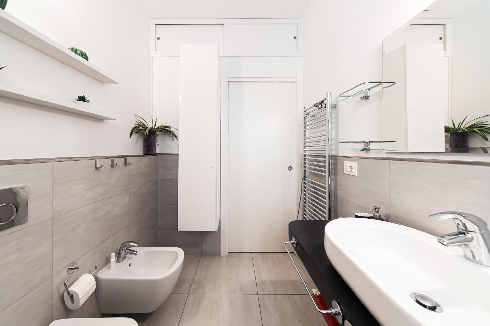 Nettuno Apartment - Private Garden In Bologna Center المظهر الخارجي الصورة