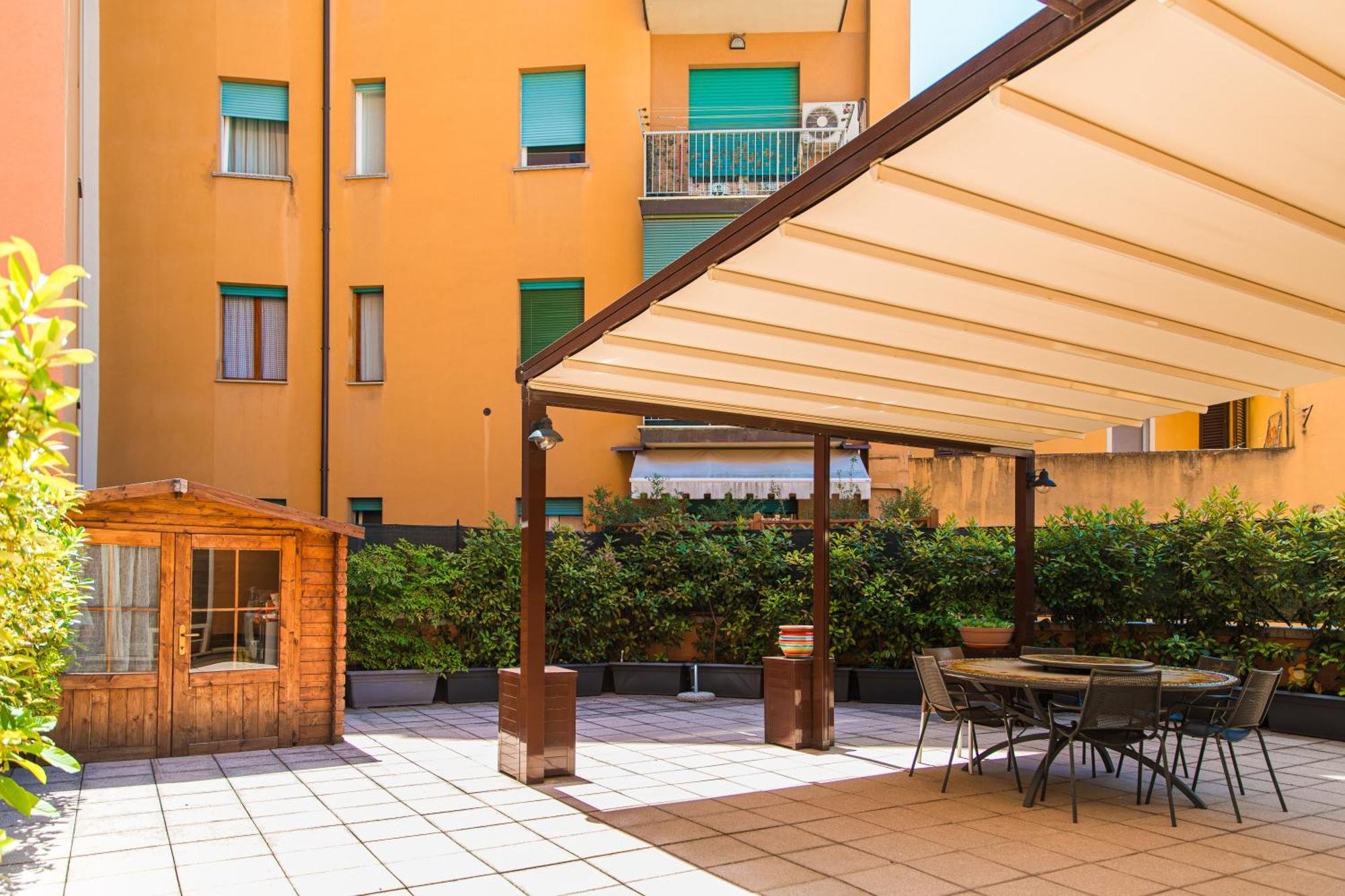 Nettuno Apartment - Private Garden In Bologna Center المظهر الخارجي الصورة