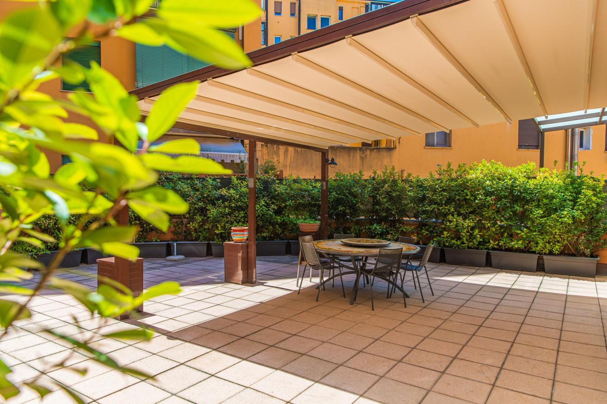 Nettuno Apartment - Private Garden In Bologna Center المظهر الخارجي الصورة